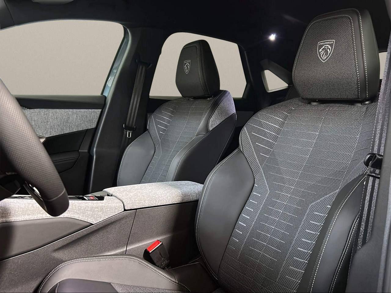 PEUGEOT 3008 Hybrid 145 e-DCS6 GT - 10