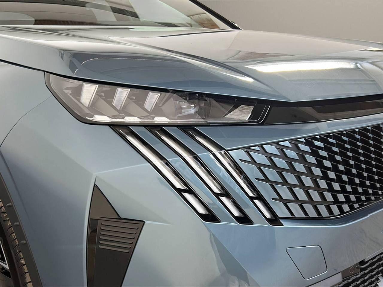 PEUGEOT 3008 Hybrid 145 e-DCS6 GT - 34