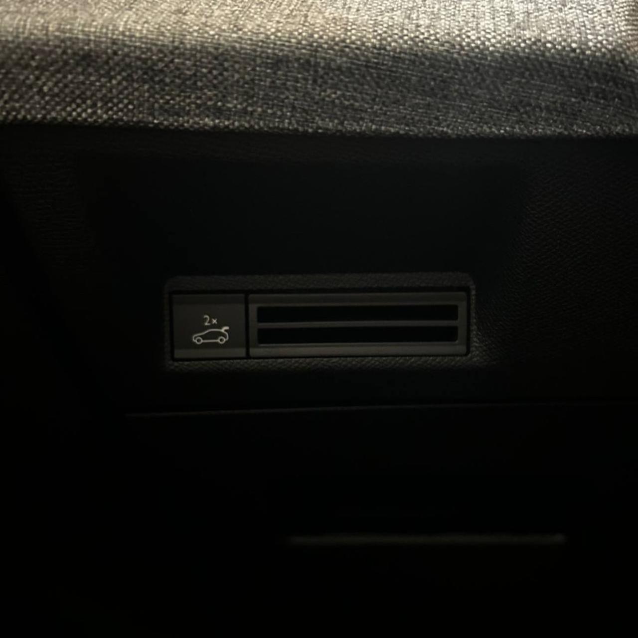 PEUGEOT 3008 Hybrid 145 e-DCS6 GT - 30