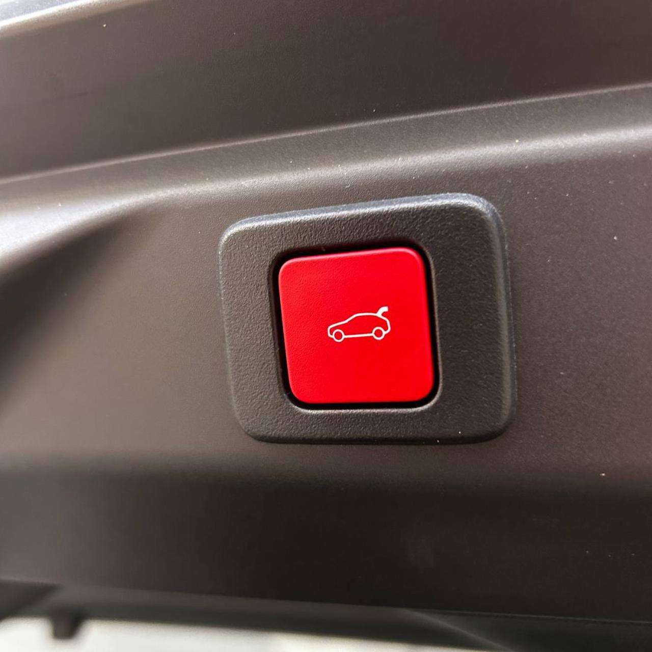 PEUGEOT 3008 Hybrid 145 e-DCS6 GT - 8