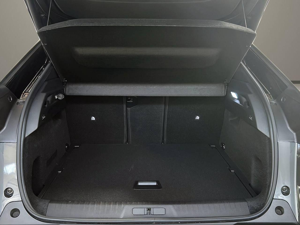 PEUGEOT 3008 Hybrid 145 e-DCS6 GT - 7