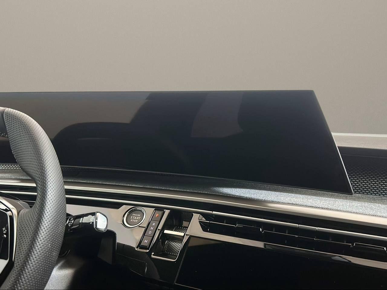 PEUGEOT 3008 Hybrid 145 e-DCS6 GT - 21