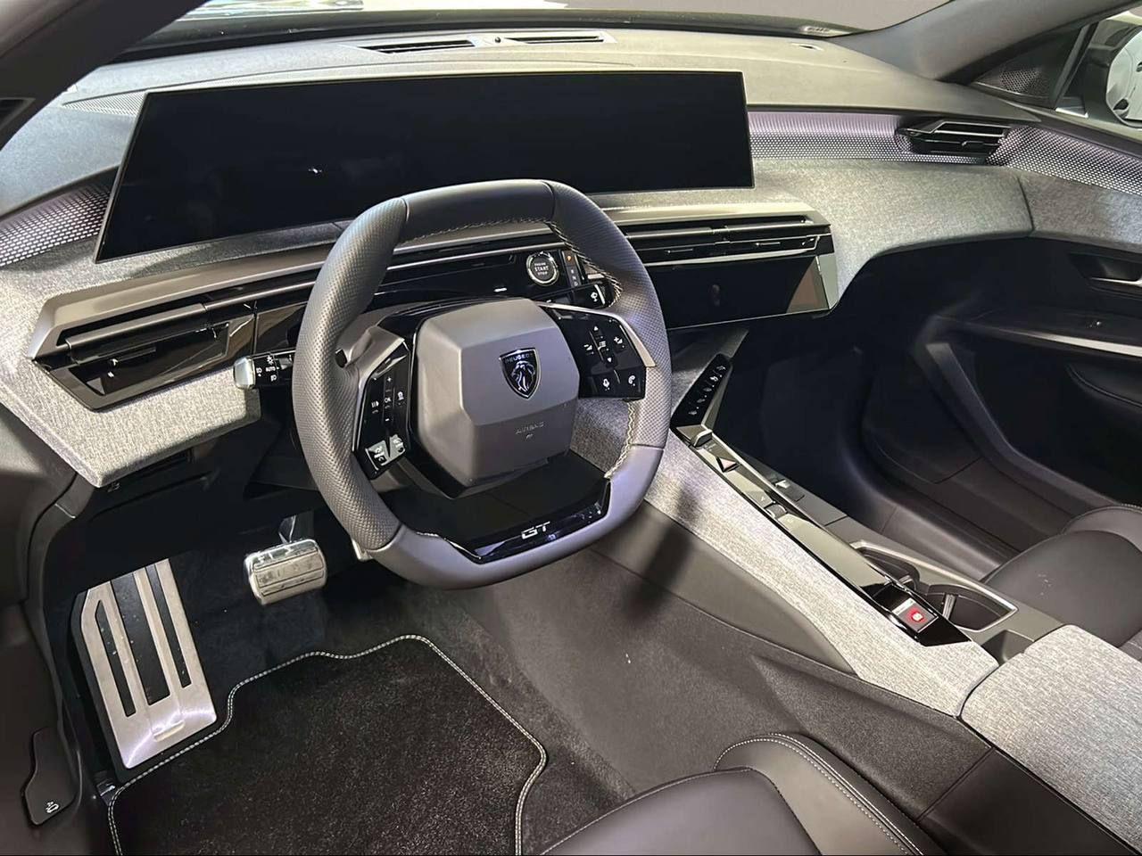 PEUGEOT 3008 Hybrid 145 e-DCS6 GT - 20