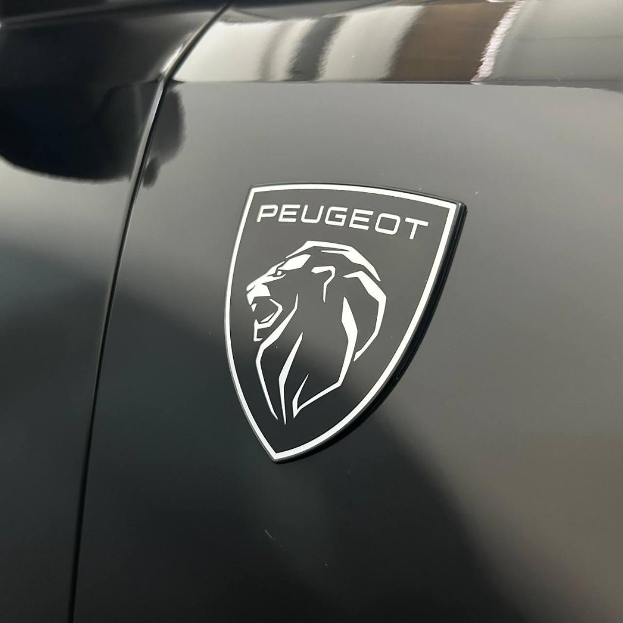 PEUGEOT 3008 Hybrid 145 e-DCS6 GT - 40