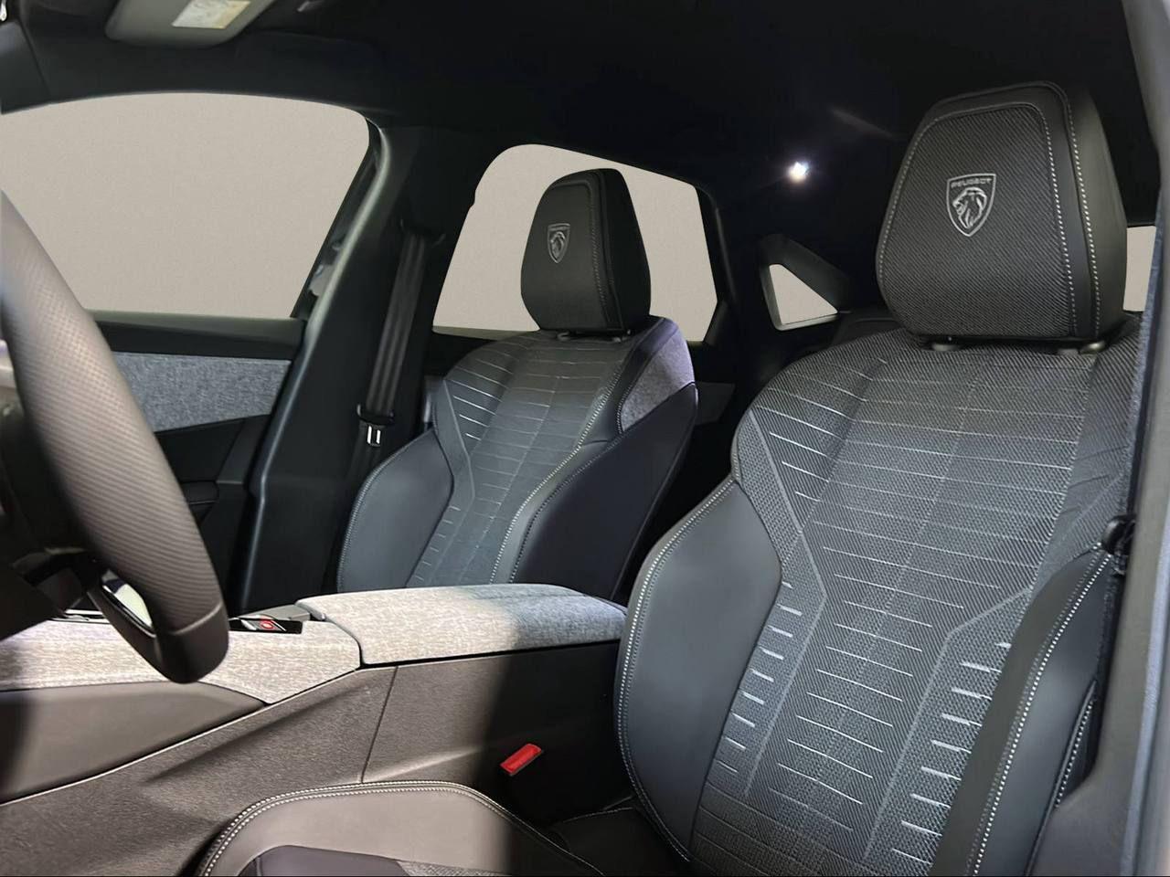 PEUGEOT 3008 Hybrid 145 e-DCS6 GT - 10