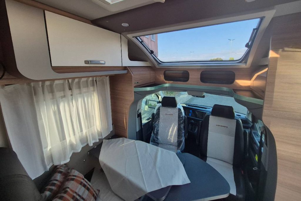 X-Cursion Van 500MQ Edition