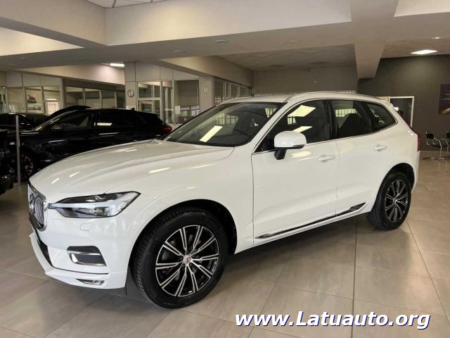 VOLVO XC60 Bianco metallizzato
