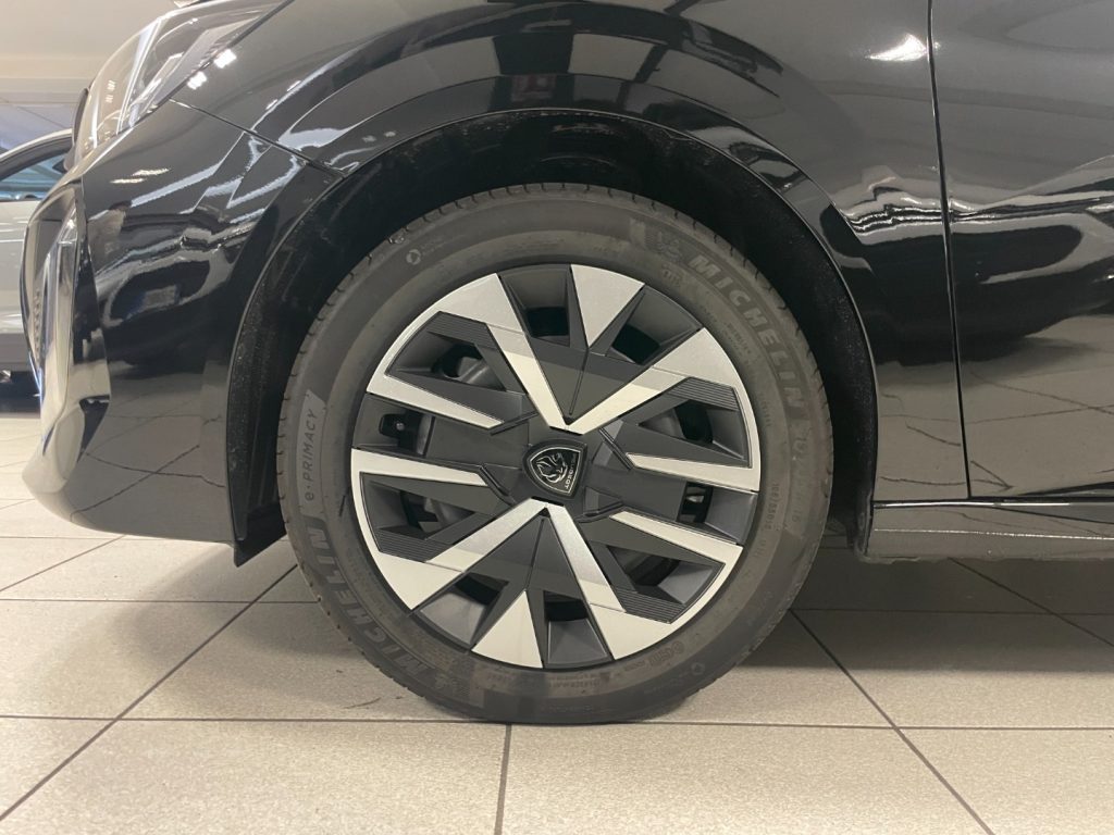 PEUGEOT 208 PureTech 100 Stop&Start 5 porte Style KM0 - 2