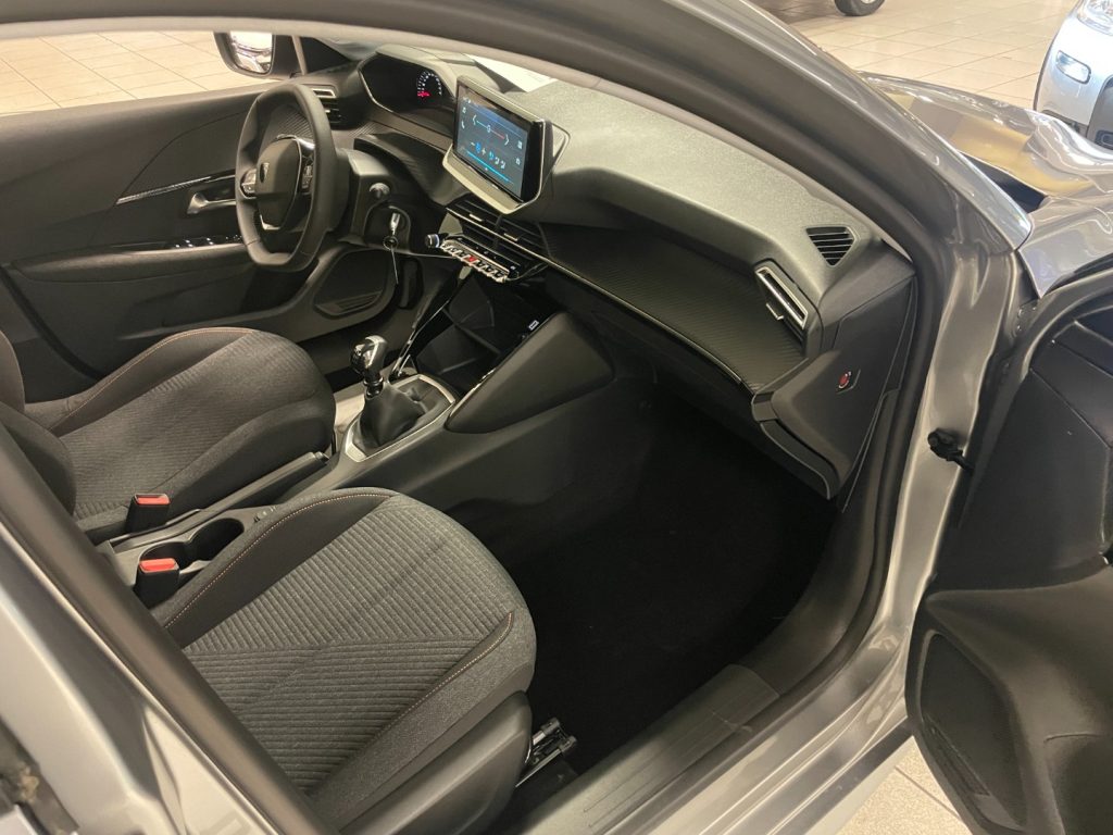 PEUGEOT 208 PureTech 100 Stop&Start 5 porte Style KM0 - 10