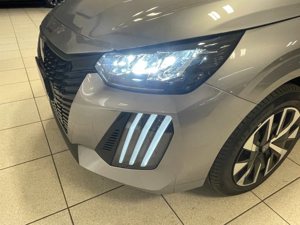 PEUGEOT 208 PureTech 100 Stop&Start 5 porte Style KM0 - 10