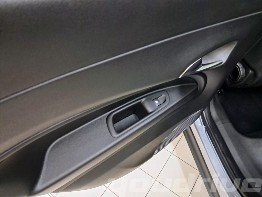 JEEP Avenger / 1.2 Turbo 100 CV Altitude KM0 - 18