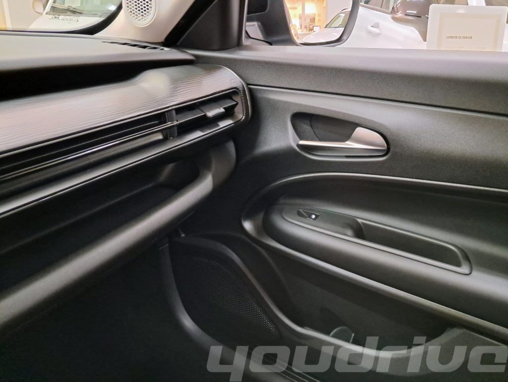 JEEP Avenger / 1.2 Turbo 100 CV Altitude KM0 - 19