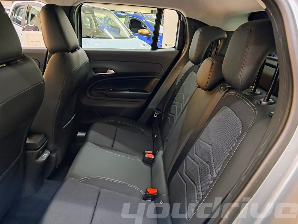 JEEP Avenger / 1.2 Turbo 100 CV Altitude KM0 - 9