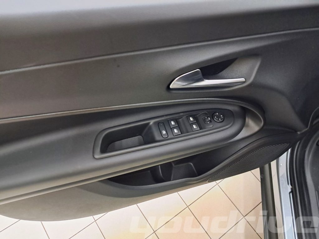 JEEP Avenger / 1.2 Turbo 100 CV Altitude KM0 - 17