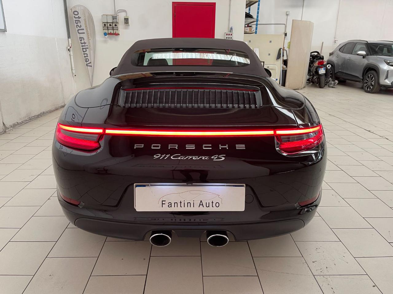 911 3