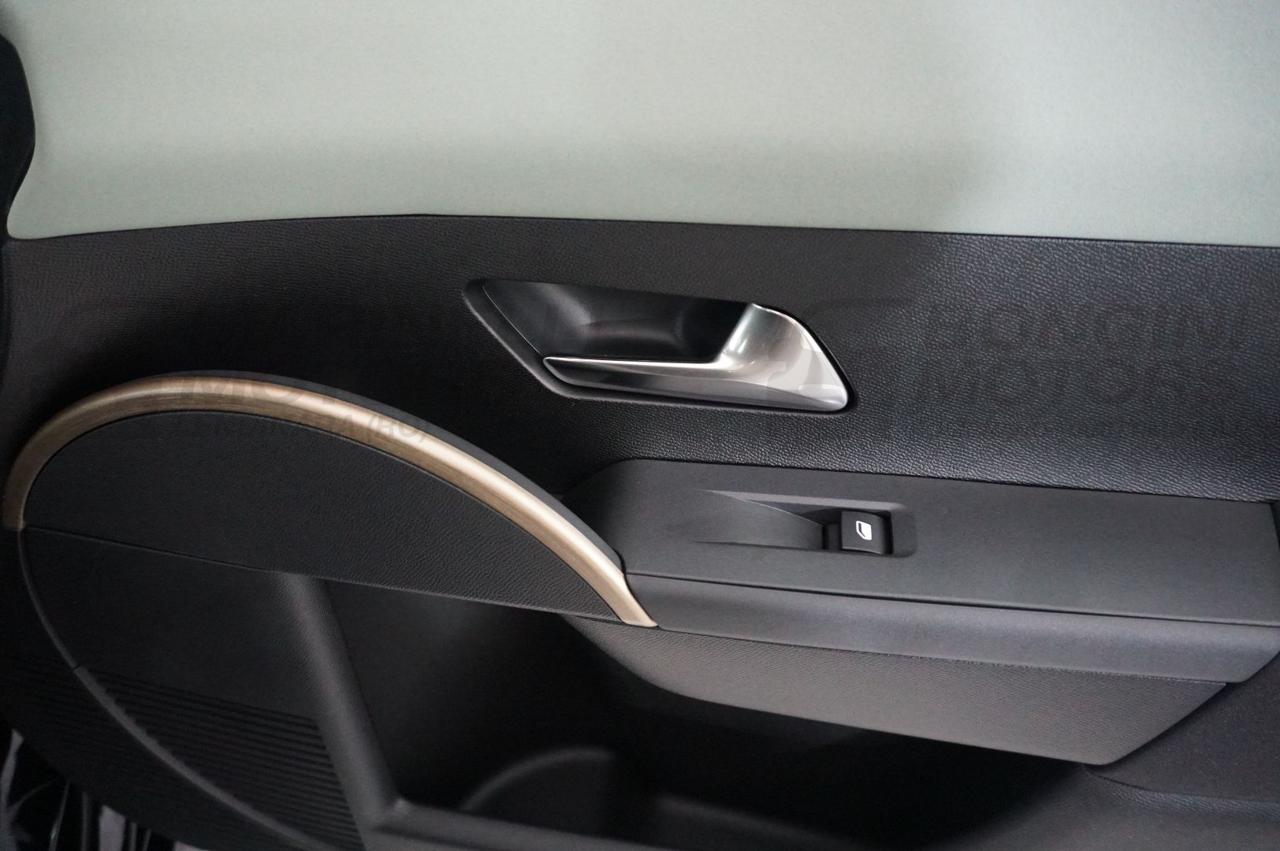 LANCIA Ypsilon 1.2 MHEV E-DCT - 34