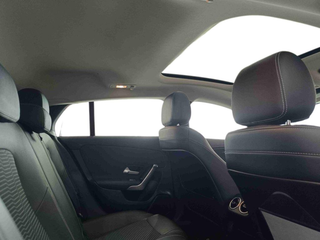 MERCEDES-BENZ CLA 200 d Automatic Shooting Brake Sport - 11