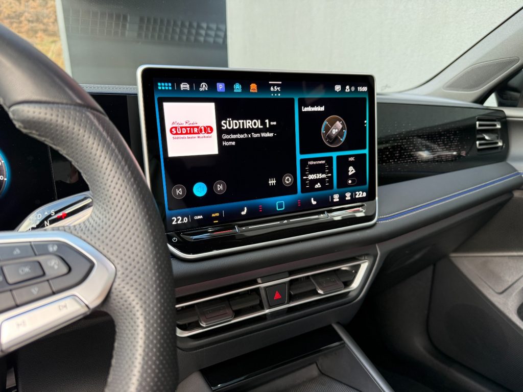 VOLKSWAGEN Tiguan 2.0 TDI DSG 4MOTION R-Line Plus Pano GANCIO DCC 20 - 14