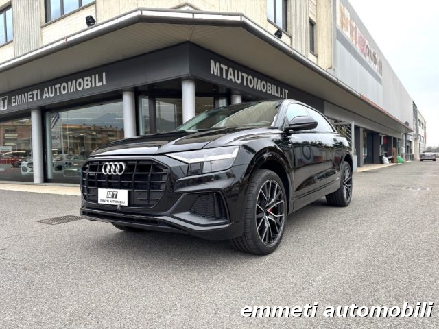 AUDI Q8 Nero metallizzato