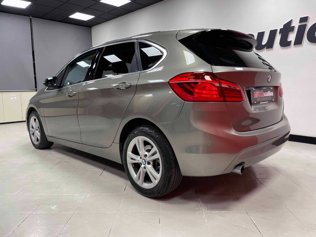 BMW 218 D ACTIVE TOURER LUXURY AUTO - 8