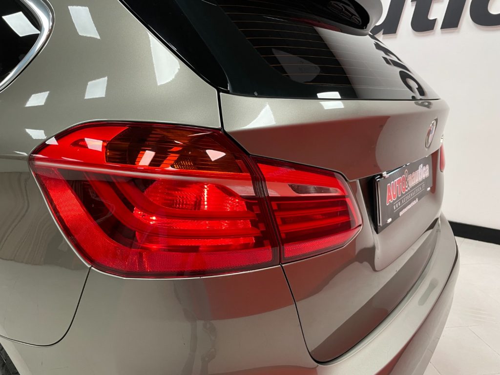 BMW 218 D ACTIVE TOURER LUXURY AUTO - 12