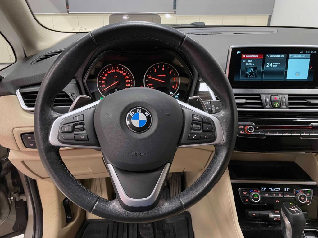 BMW 218 D ACTIVE TOURER LUXURY AUTO - 17