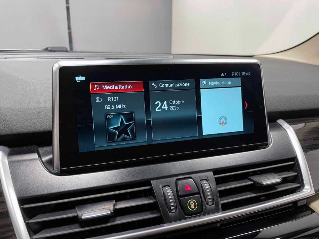 BMW 218 D ACTIVE TOURER LUXURY AUTO - 22