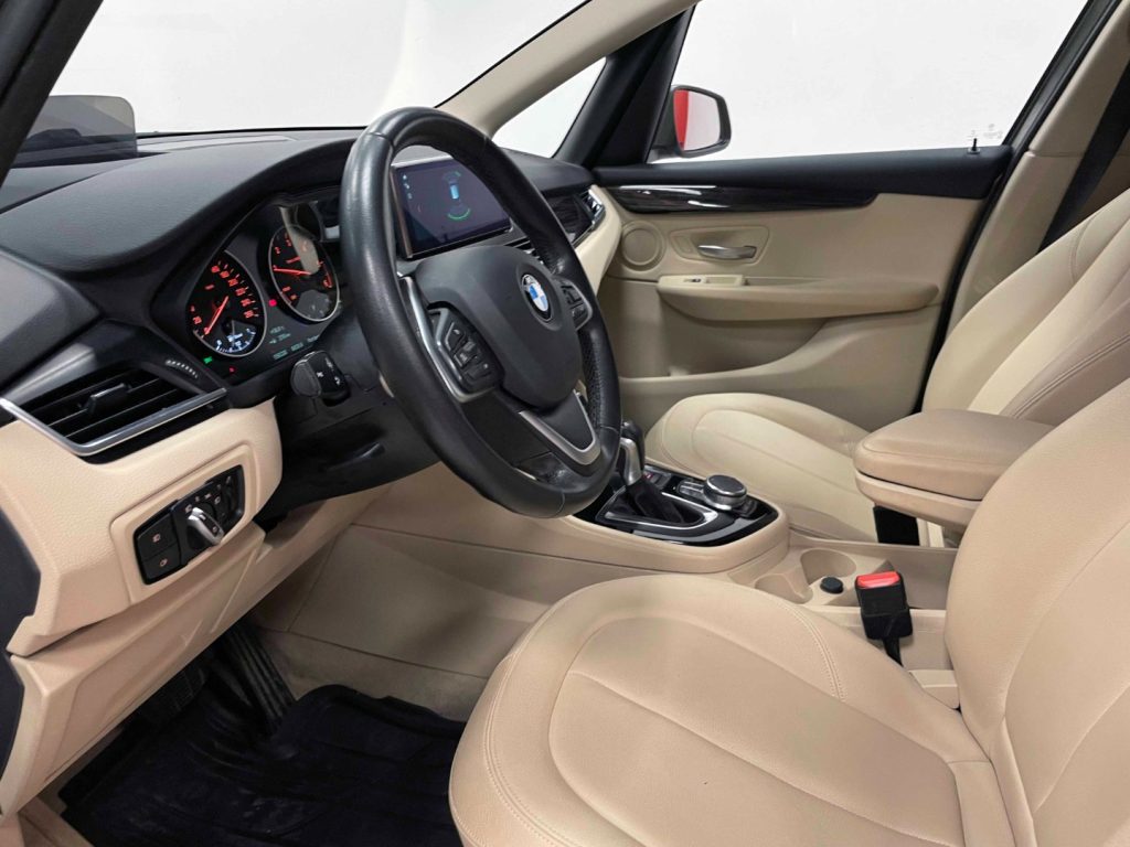 BMW 218 D ACTIVE TOURER LUXURY AUTO - 42