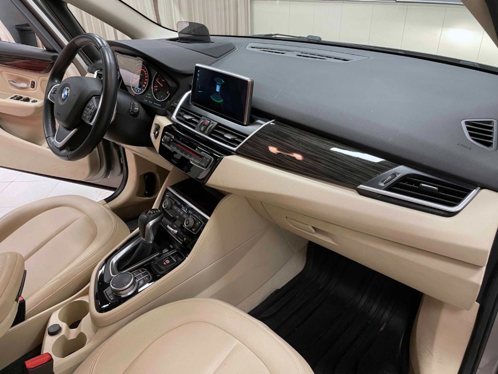 BMW 218 D ACTIVE TOURER LUXURY AUTO - 43