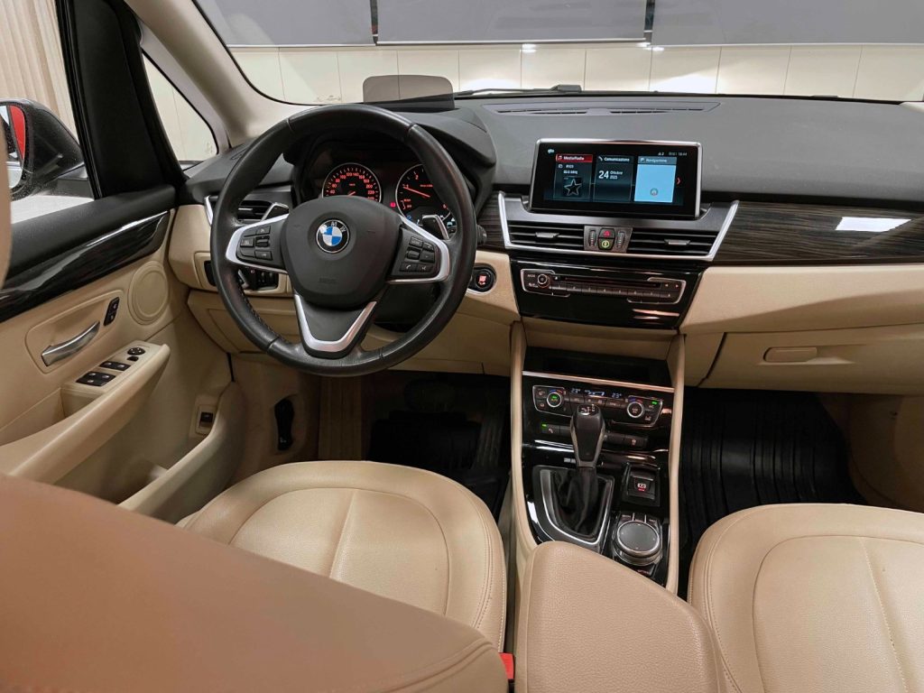 BMW 218 D ACTIVE TOURER LUXURY AUTO - 47