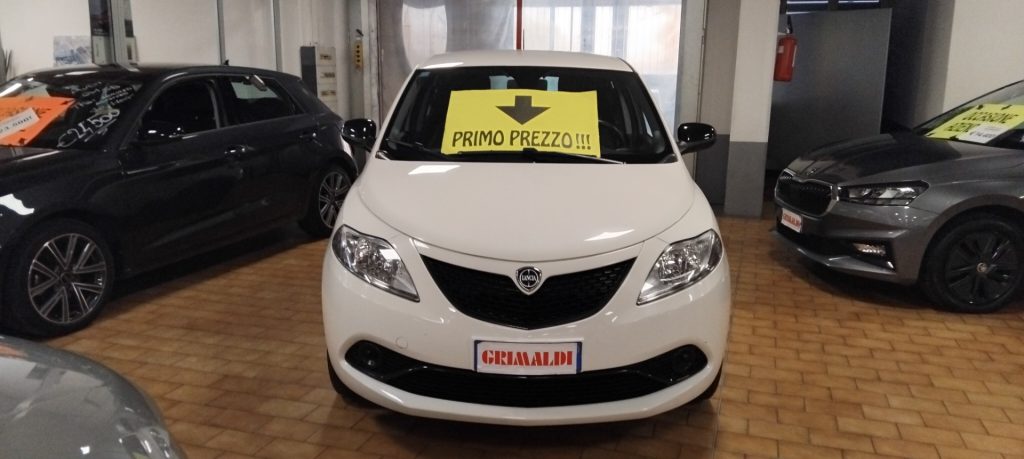 LANCIA Ypsilon 1.2 69 CV 5 porte Gold - 2