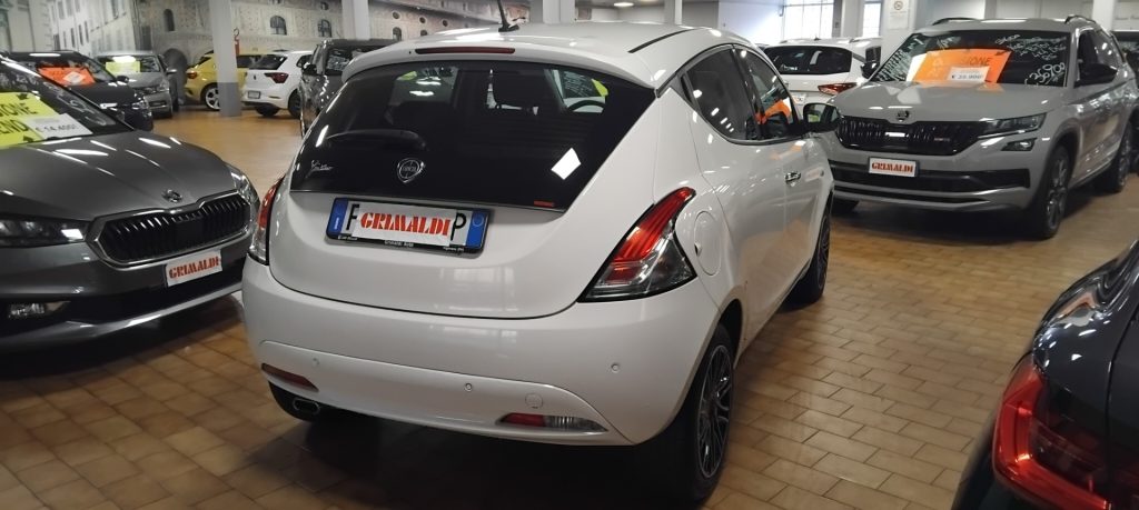 LANCIA Ypsilon 1.2 69 CV 5 porte Gold - 6