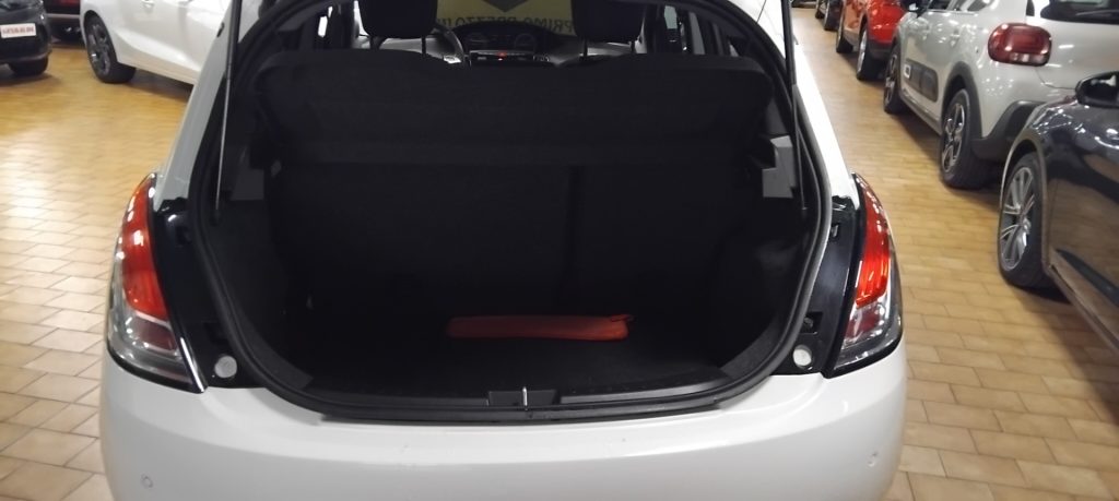 LANCIA Ypsilon 1.2 69 CV 5 porte Gold - 9