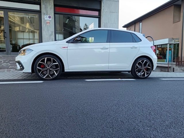 VOLKSWAGEN Polo Bianco pastello