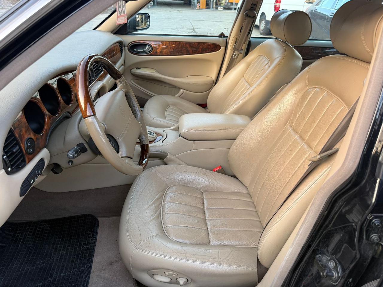 JAGUAR XJ 3.2 cat Executive  ISCRITTA ASI - 11