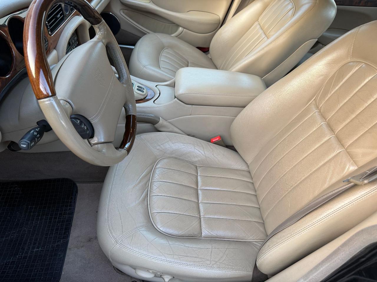 JAGUAR XJ 3.2 cat Executive  ISCRITTA ASI - 12