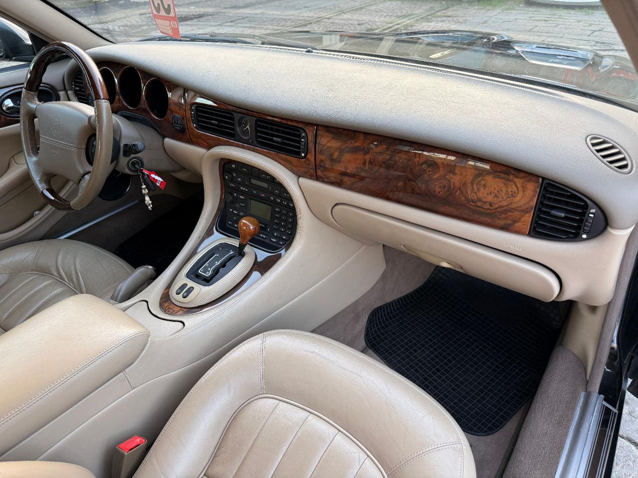 JAGUAR XJ 3.2 cat Executive  ISCRITTA ASI - 25