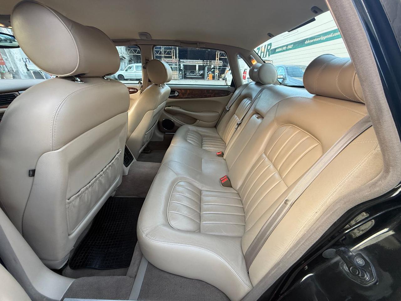 JAGUAR XJ 3.2 cat Executive  ISCRITTA ASI - 19