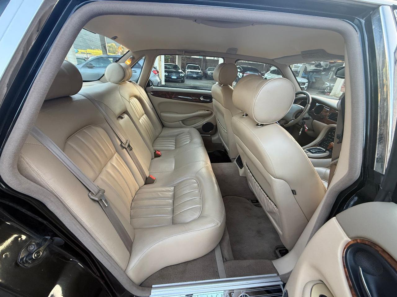 JAGUAR XJ 3.2 cat Executive  ISCRITTA ASI - 22