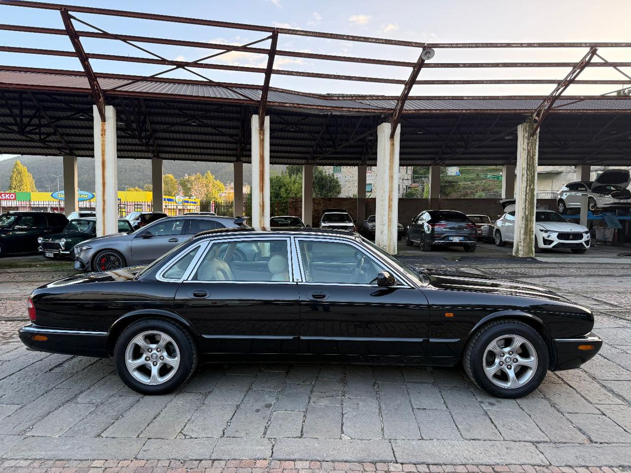 JAGUAR XJ 3.2 cat Executive  ISCRITTA ASI - 4