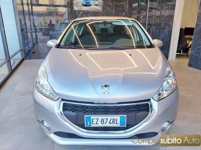 PEUGEOT 208 Gris foncé Pastel
