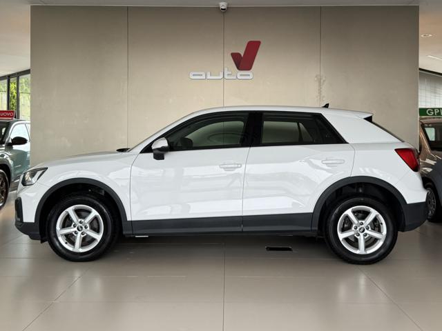 AUDI Q2 Bianco pastello