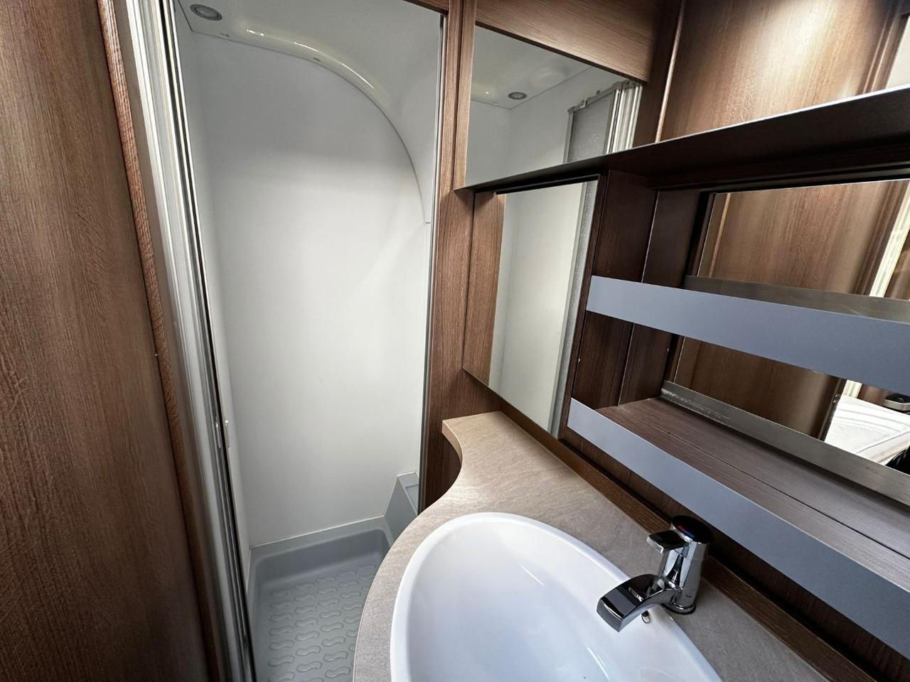 Prestige 560 WLU