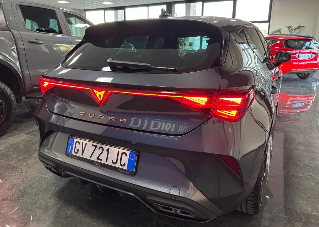 CUPRA Leon 1.5 Hybrid 150 CV DSG - 4