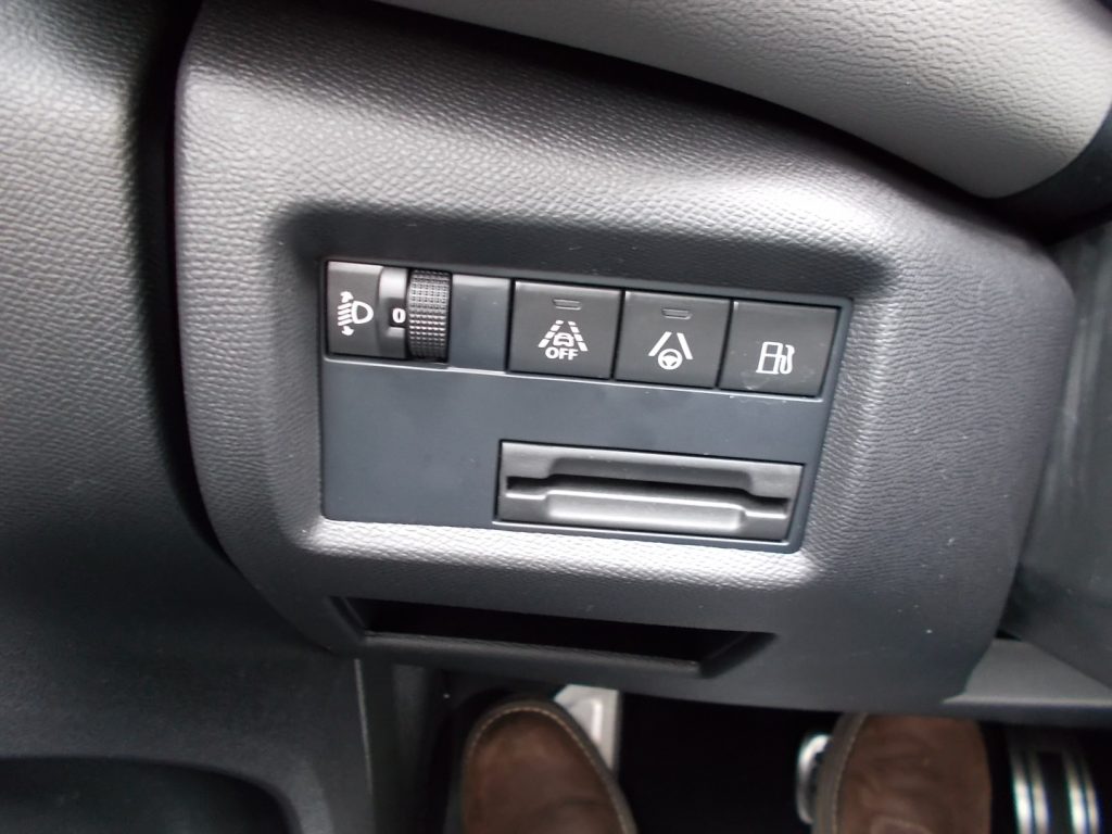 CITROEN C5 Aircross Hybrid 225 e-EAT8 Shine - 18