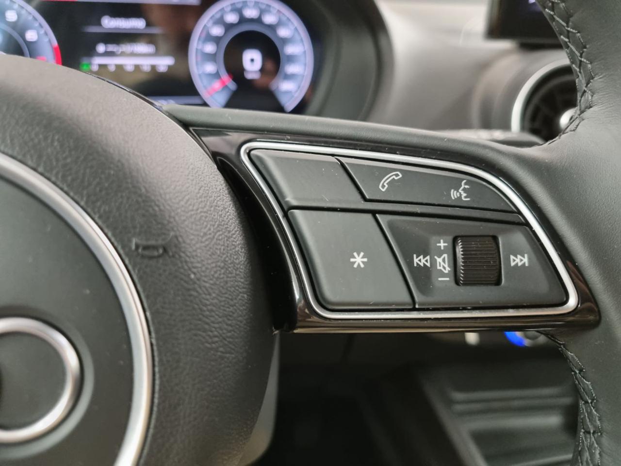 AUDI Q2 35 TFSI S tronic S line Edition - 19