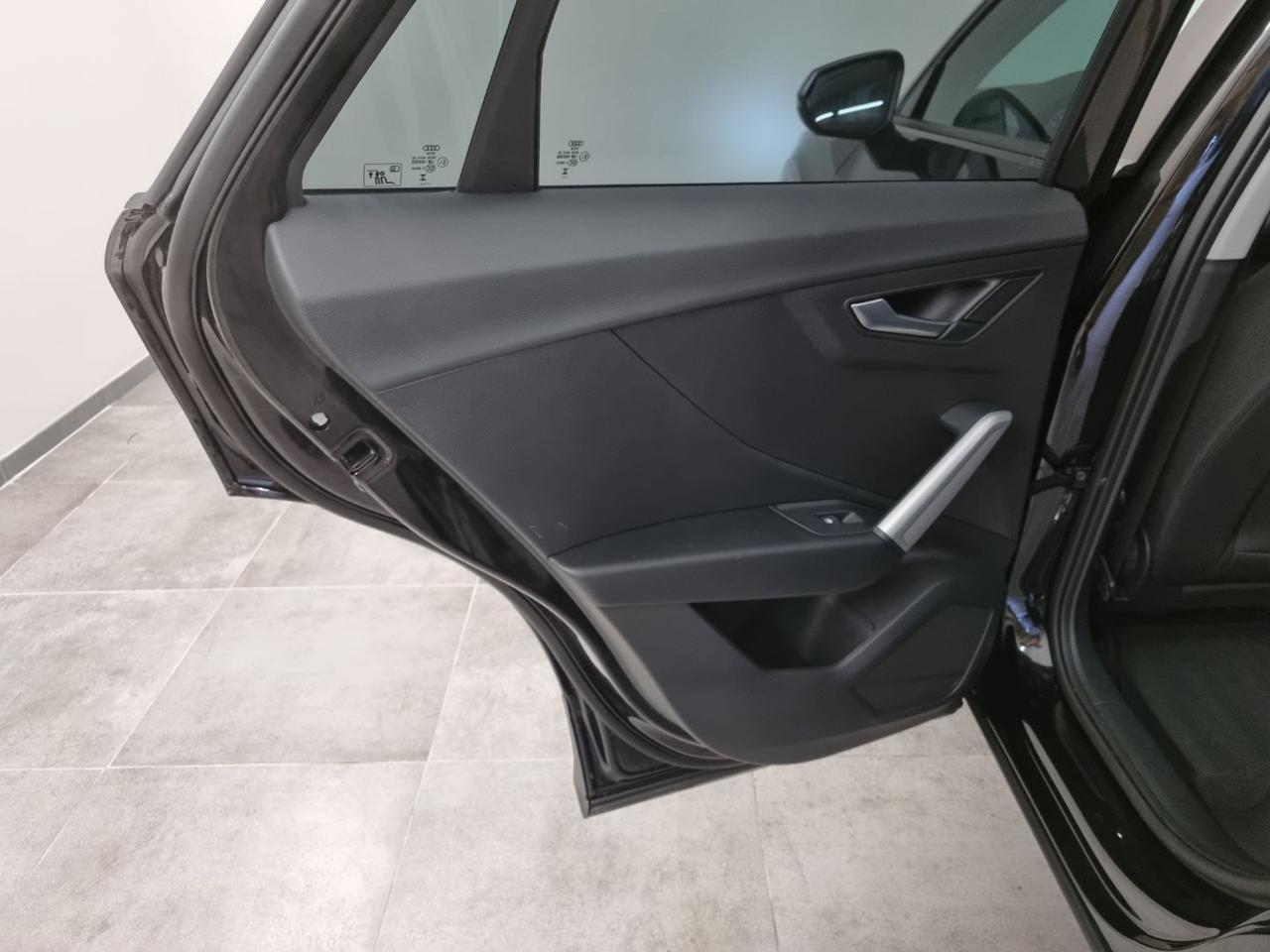 AUDI Q2 35 TFSI S tronic S line Edition - 32