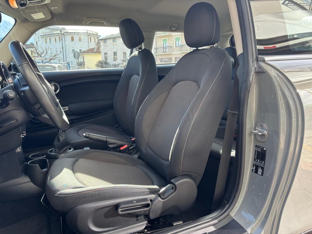 MINI Cooper Classic  Trim - 12