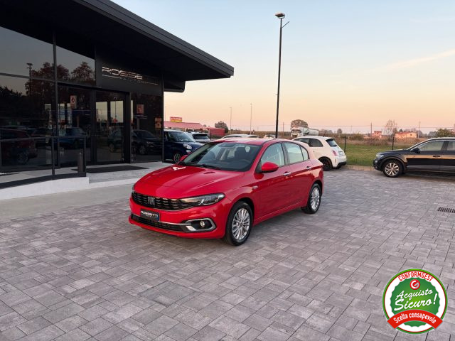 FIAT Tipo Rosso pastello