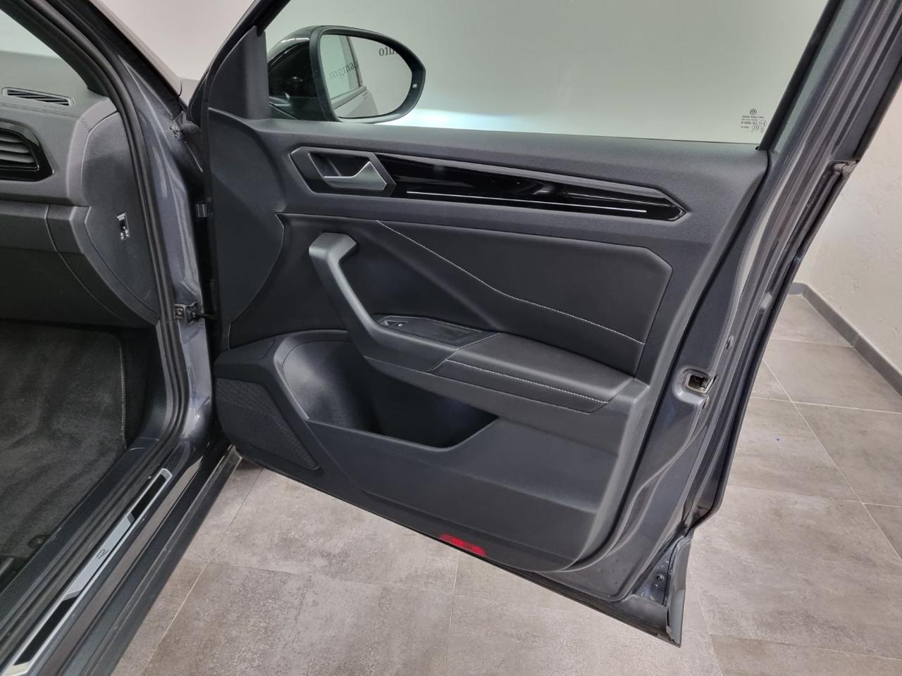 VOLKSWAGEN T-Roc R-LINE 2.0 TSI DSG 4MOTION BlueMotion Technology - 32